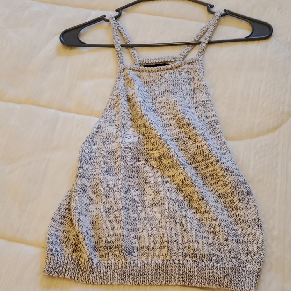 Kendall and Kylie tank